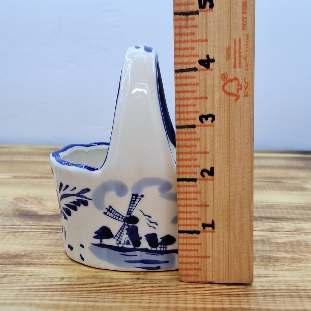 Blue and White Porcelain Handled Basket with Windmill Scene Unbranded‎ - Picture 8 of 9